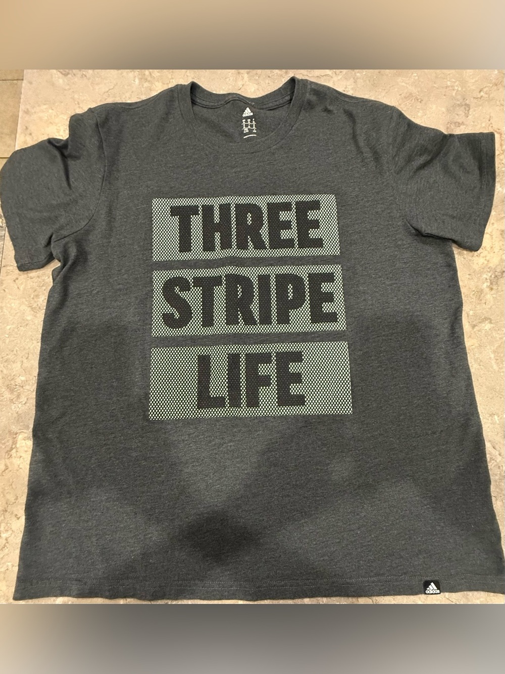 Adidas Shirt Mens XL Short Sleeve Crew Neck Casual
Three Stripe Life